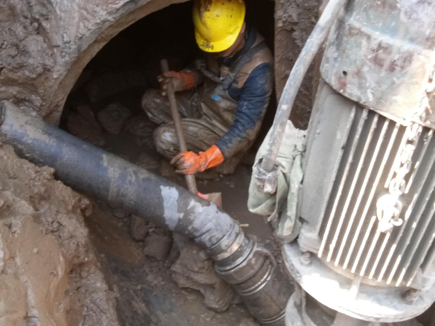 定城镇管道清淤